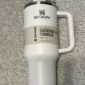 Stanley 40oz tumbler